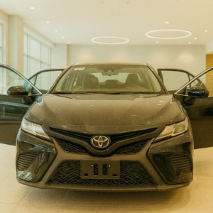 2018 Toyota Camry • SE Sedan 4D