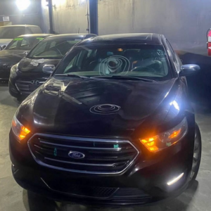 2013 Ford Taurus • SE Sedan 4D